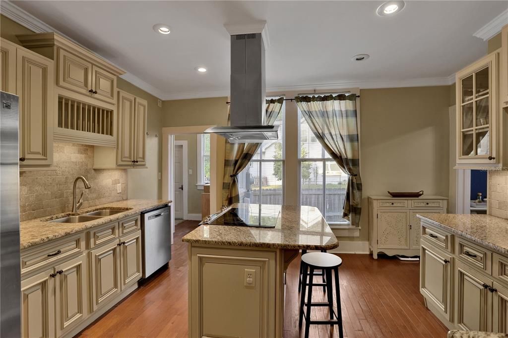 Active With Contract: $400,000 (0 beds, 0 baths, 2527 Square Feet)