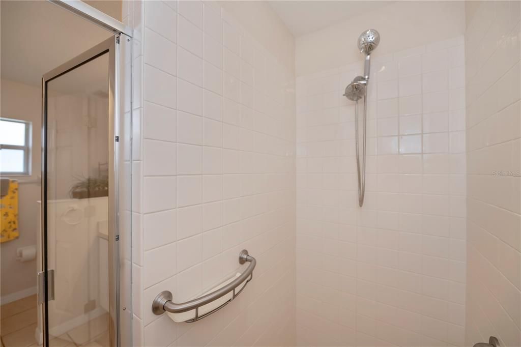 For Sale: $349,990 (2 beds, 2 baths, 1400 Square Feet)