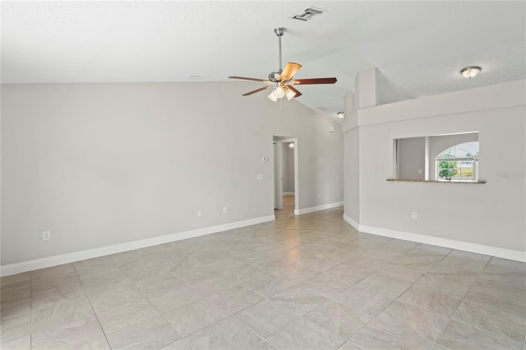 Active With Contract: $299,900 (3 beds, 2 baths, 1252 Square Feet)