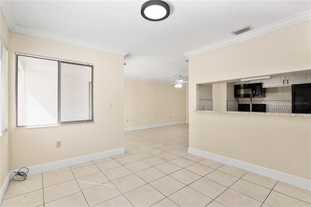 For Rent: $1,199 (1 beds, 1 baths, 769 Square Feet)