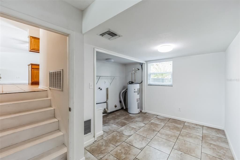 For Sale: $379,800 (3 beds, 2 baths, 1636 Square Feet)