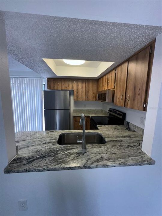 Active With Contract: $1,249 (2 beds, 1 baths, 1000 Square Feet)