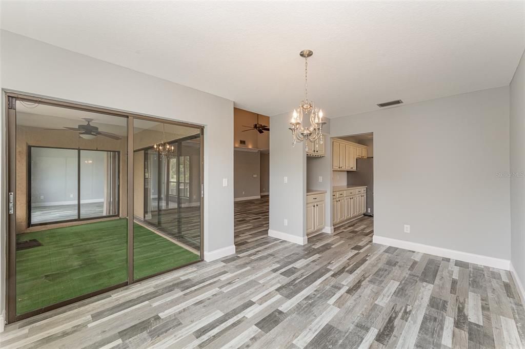 Dining Room - No Virtual Staging