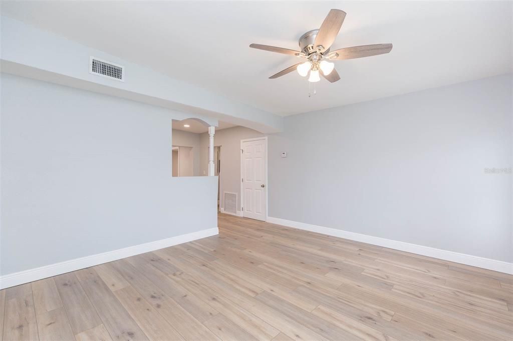 For Sale: $259,000 (4 beds, 2 baths, 1105 Square Feet)