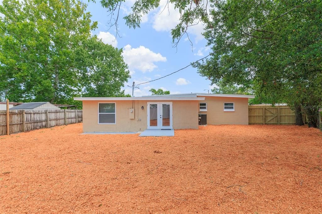 For Sale: $259,000 (4 beds, 2 baths, 1105 Square Feet)