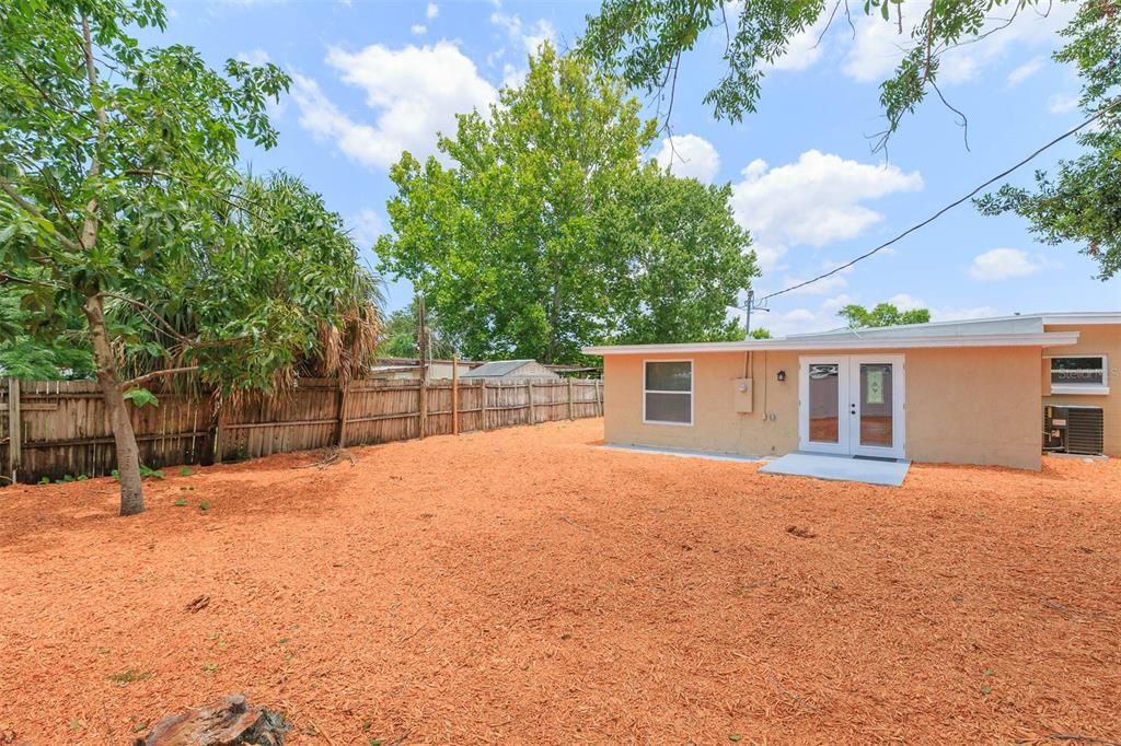 For Sale: $259,000 (4 beds, 2 baths, 1105 Square Feet)