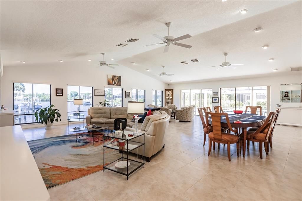 GREAT ROOM & DINING AREA