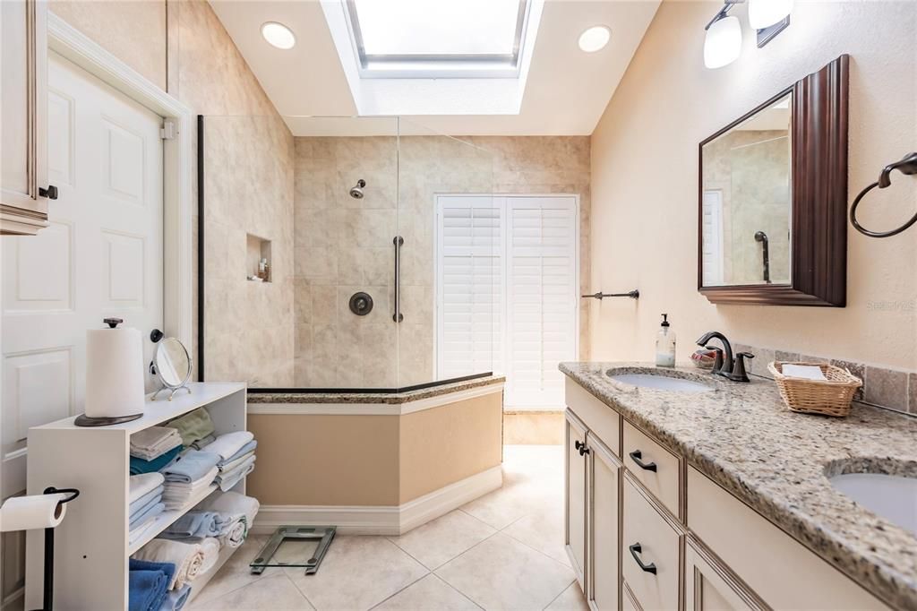 MASTER BATH