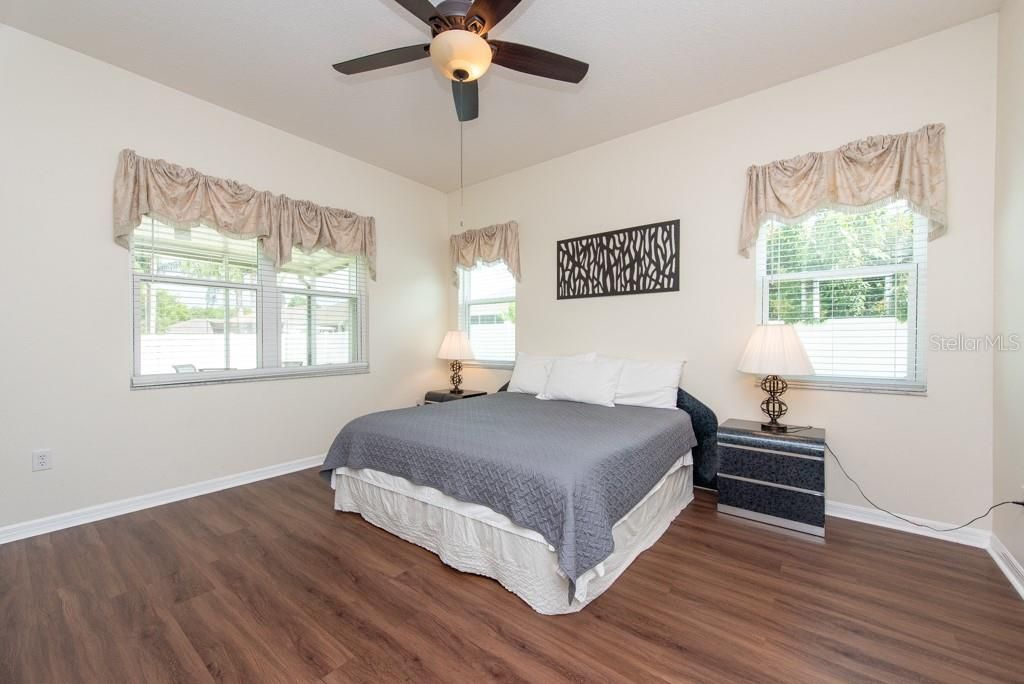 Active With Contract: $445,000 (4 beds, 2 baths, 2079 Square Feet)