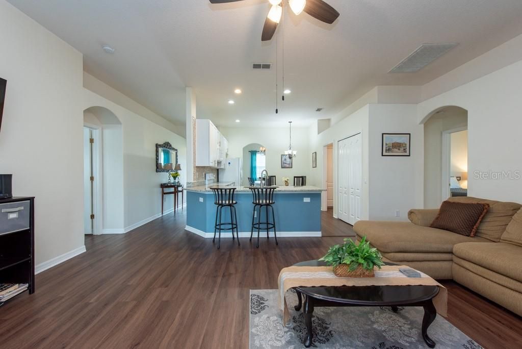 Active With Contract: $445,000 (4 beds, 2 baths, 2079 Square Feet)