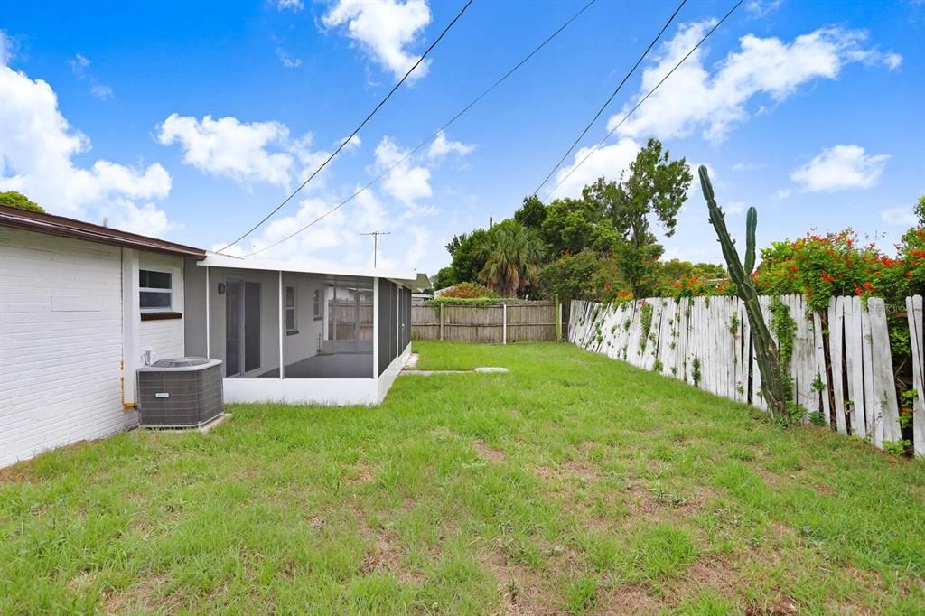 For Sale: $289,900 (3 beds, 2 baths, 1356 Square Feet)