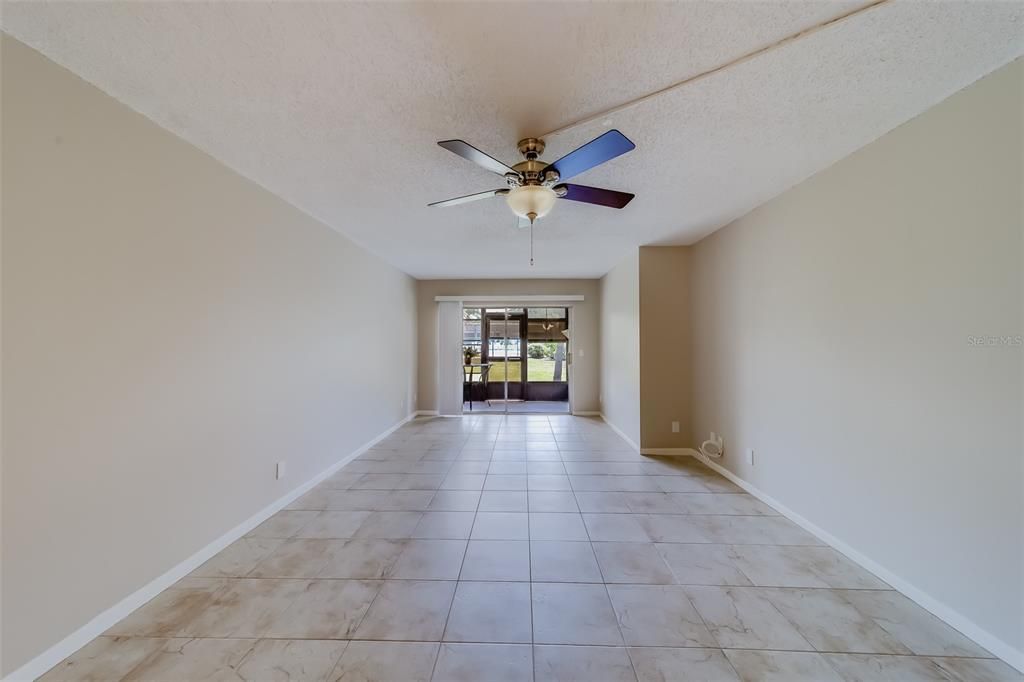 Recently Sold: $145,000 (2 beds, 1 baths, 990 Square Feet)