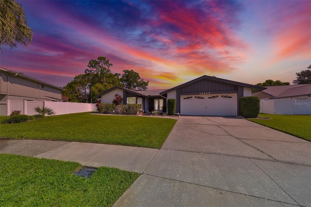 Active With Contract: $585,000 (4 beds, 3 baths, 2362 Square Feet)