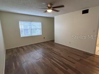 For Sale: $294,495 (3 beds, 2 baths, 1281 Square Feet)