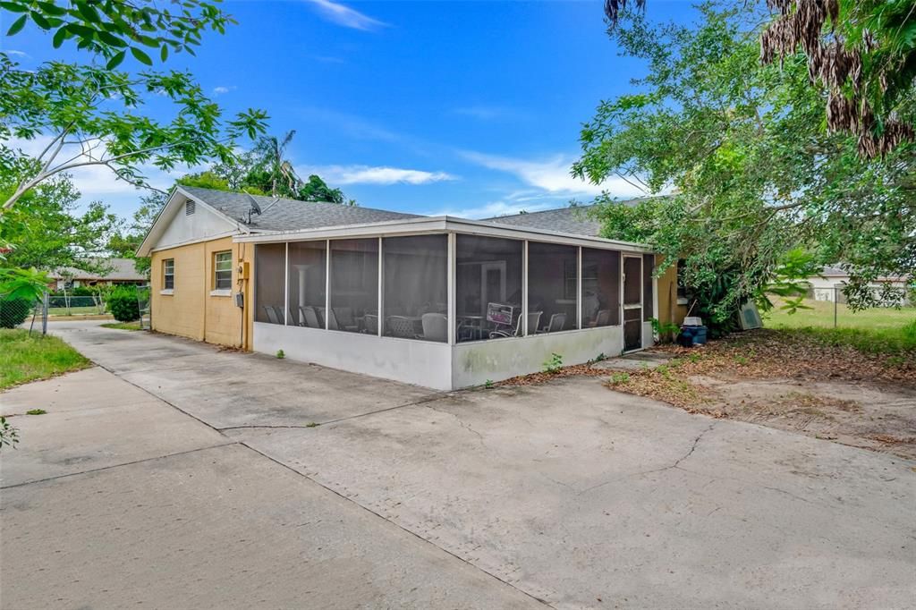 For Sale: $365,000 (4 beds, 2 baths, 1680 Square Feet)