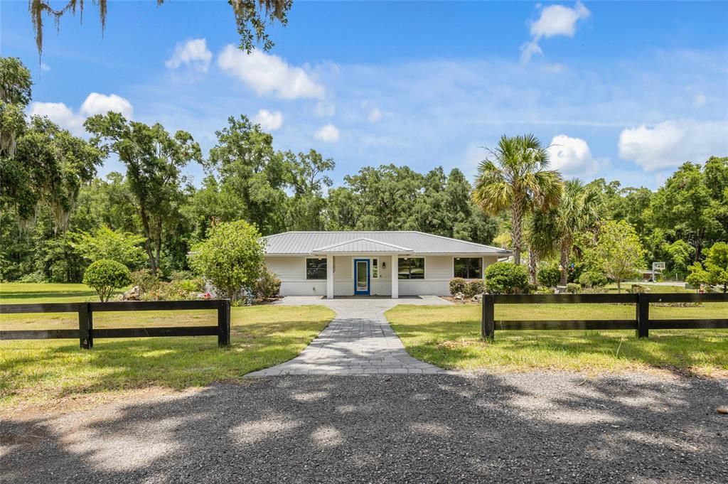 Active With Contract: $749,900 (4 beds, 3 baths, 2609 Square Feet)