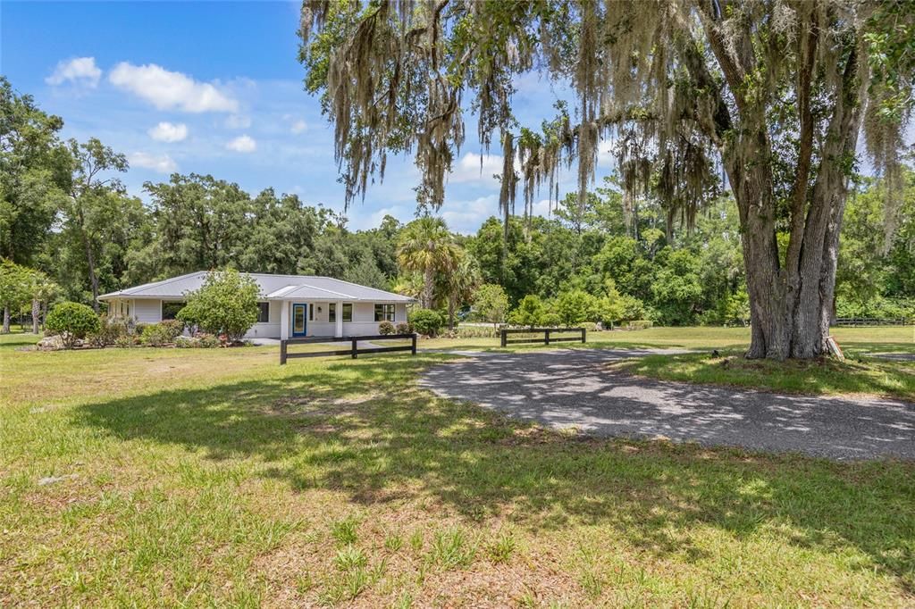 Active With Contract: $749,900 (4 beds, 3 baths, 2609 Square Feet)