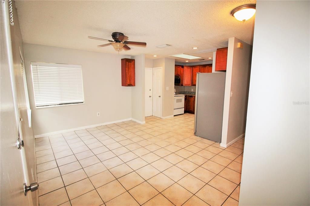 For Rent: $2,395 (3 beds, 2 baths, 1298 Square Feet)