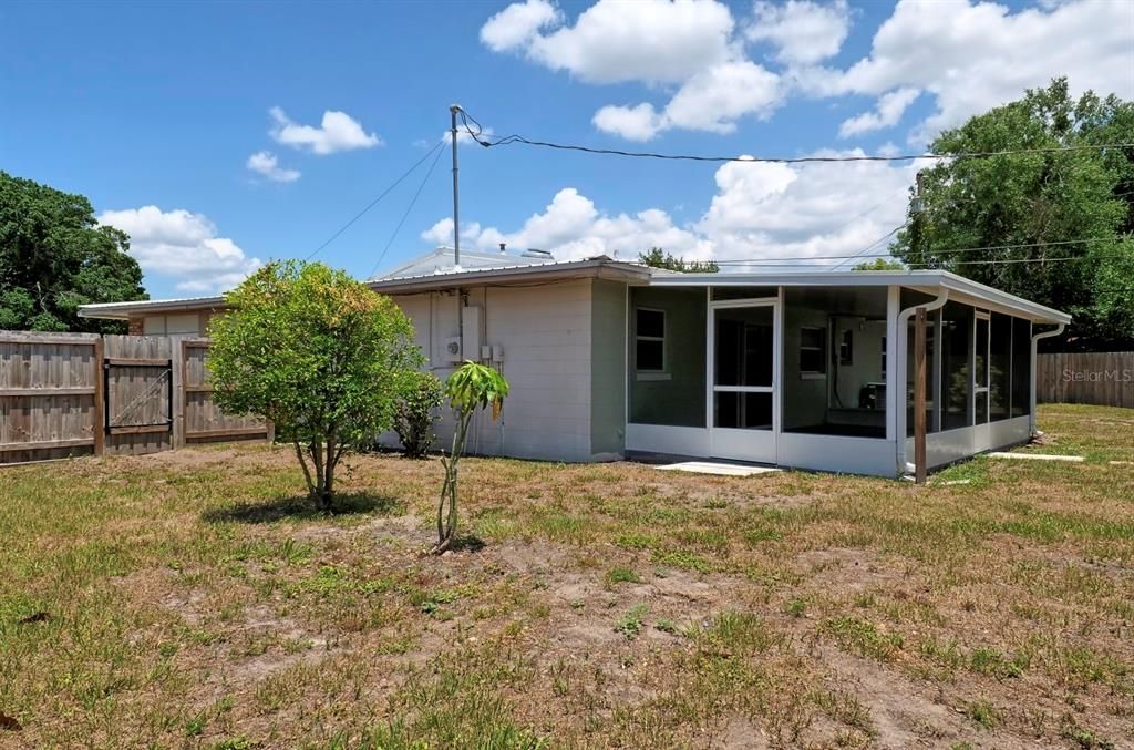 Active With Contract: $290,000 (4 beds, 2 baths, 1531 Square Feet)