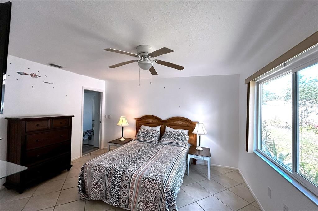 For Sale: $249,000 (2 beds, 2 baths, 1450 Square Feet)