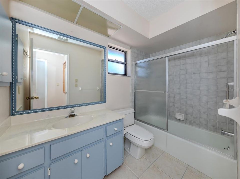 For Sale: $299,900 (3 beds, 2 baths, 1495 Square Feet)