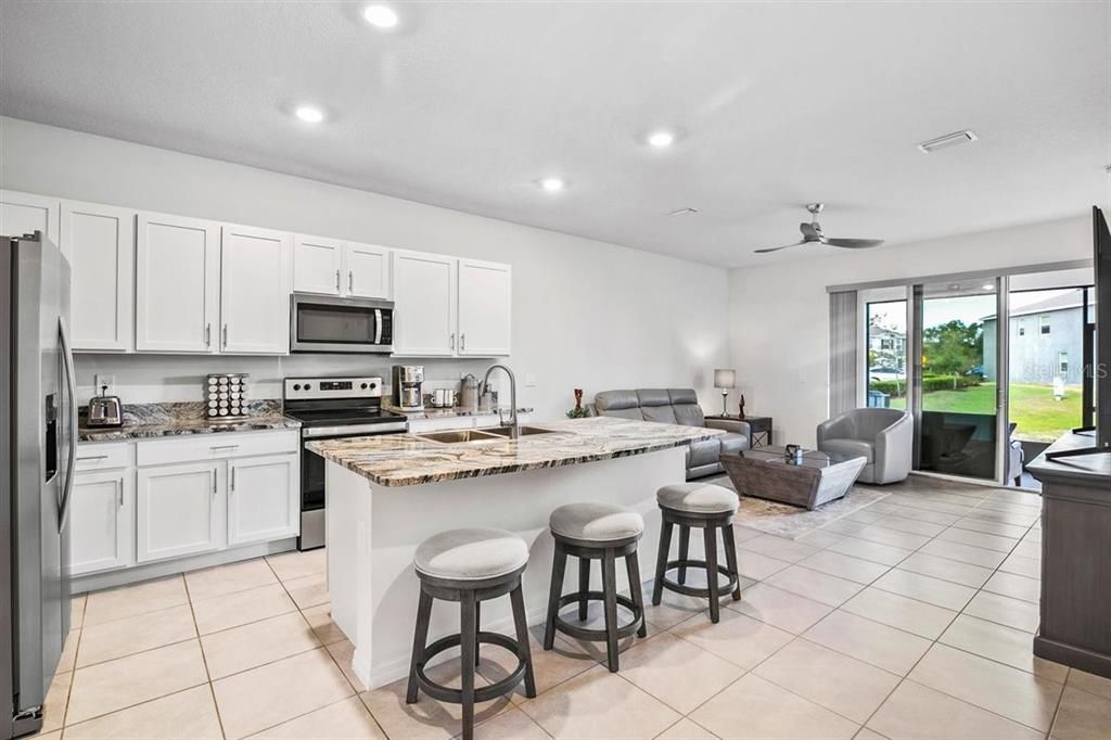 For Sale: $479,000 (3 beds, 2 baths, 1724 Square Feet)