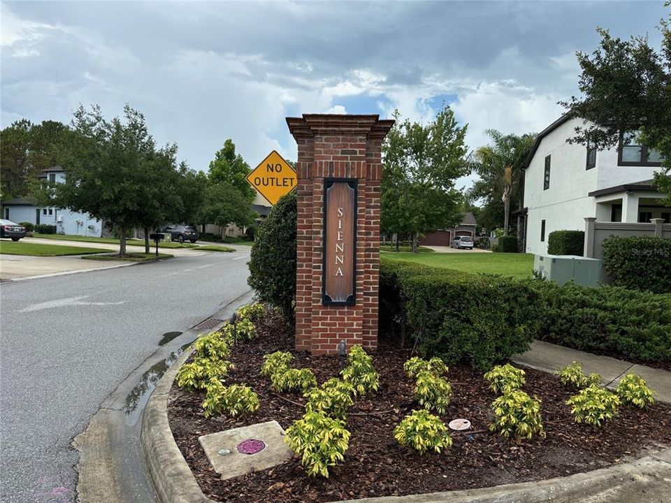 For Sale: $637,000 (3 beds, 2 baths, 2561 Square Feet)