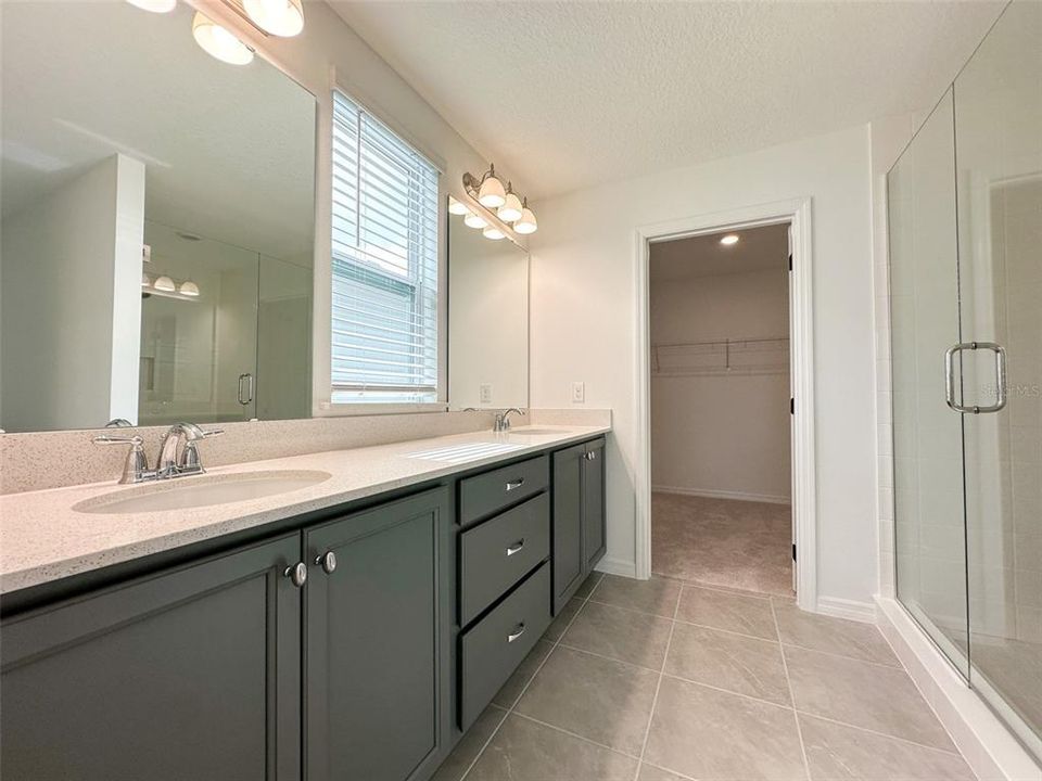 For Rent: $3,199 (3 beds, 2 baths, 2134 Square Feet)