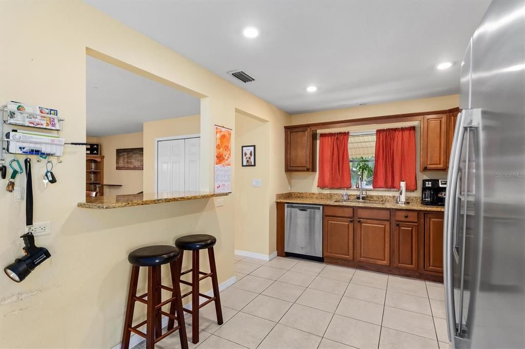For Sale: $300,000 (3 beds, 2 baths, 1382 Square Feet)