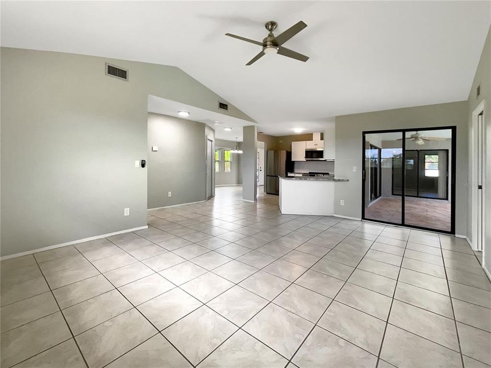 For Sale: $368,000 (2 beds, 2 baths, 1500 Square Feet)