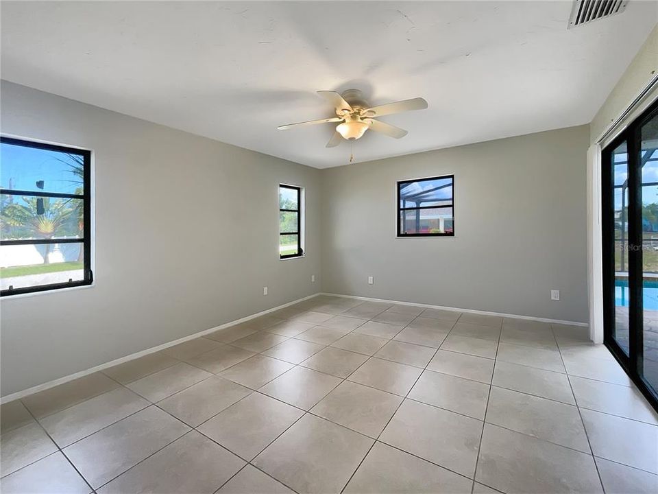 For Sale: $368,000 (2 beds, 2 baths, 1500 Square Feet)