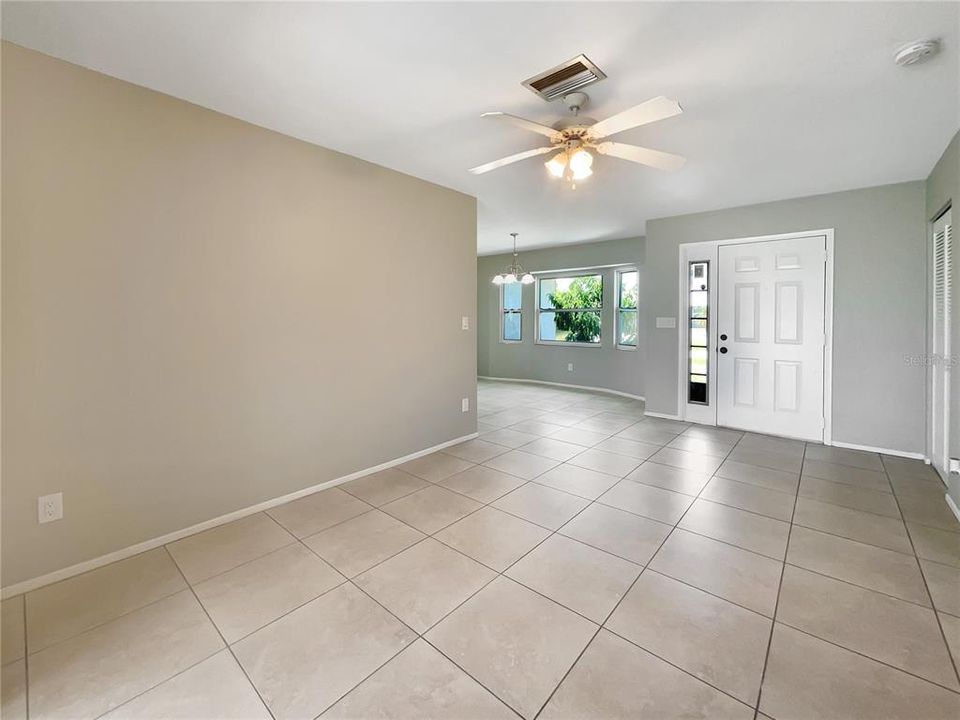 For Sale: $368,000 (2 beds, 2 baths, 1500 Square Feet)