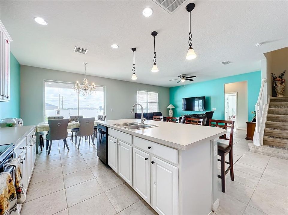 For Sale: $524,500 (5 beds, 3 baths, 3282 Square Feet)