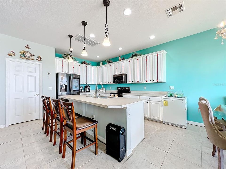 For Sale: $524,500 (5 beds, 3 baths, 3282 Square Feet)