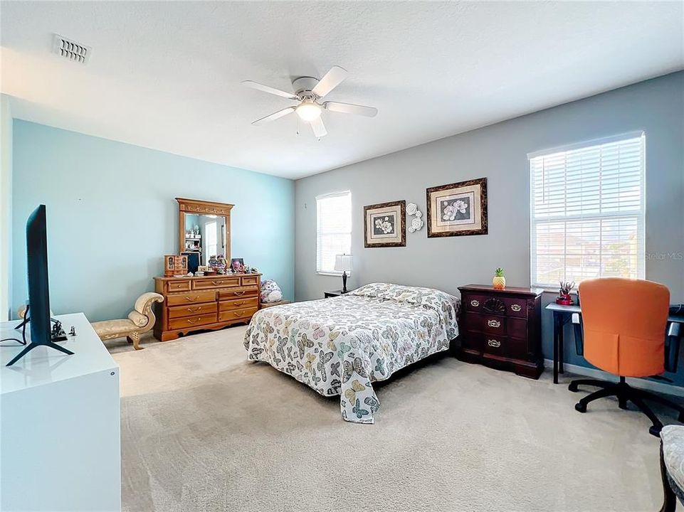 For Sale: $524,500 (5 beds, 3 baths, 3282 Square Feet)
