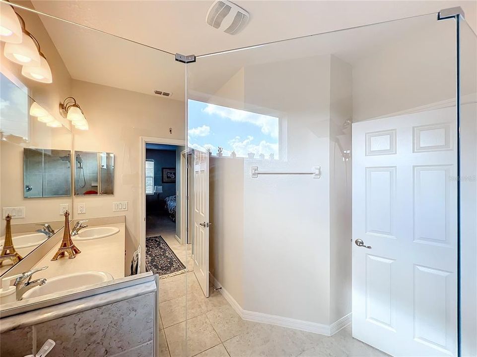 For Sale: $524,500 (5 beds, 3 baths, 3282 Square Feet)