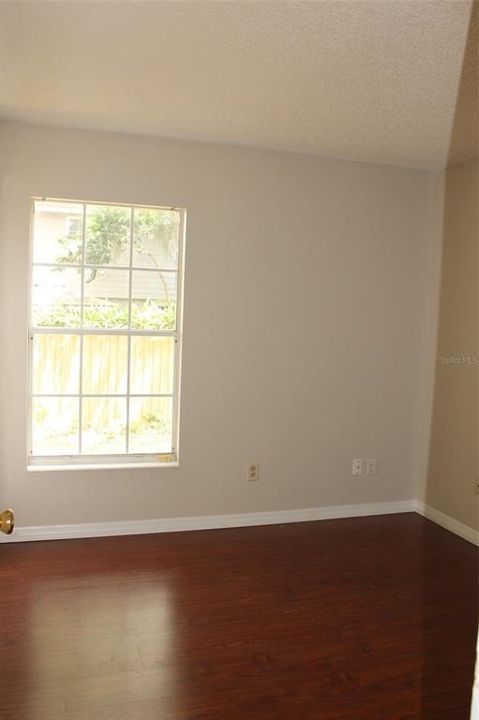 For Rent: $1,995 (3 beds, 2 baths, 1271 Square Feet)