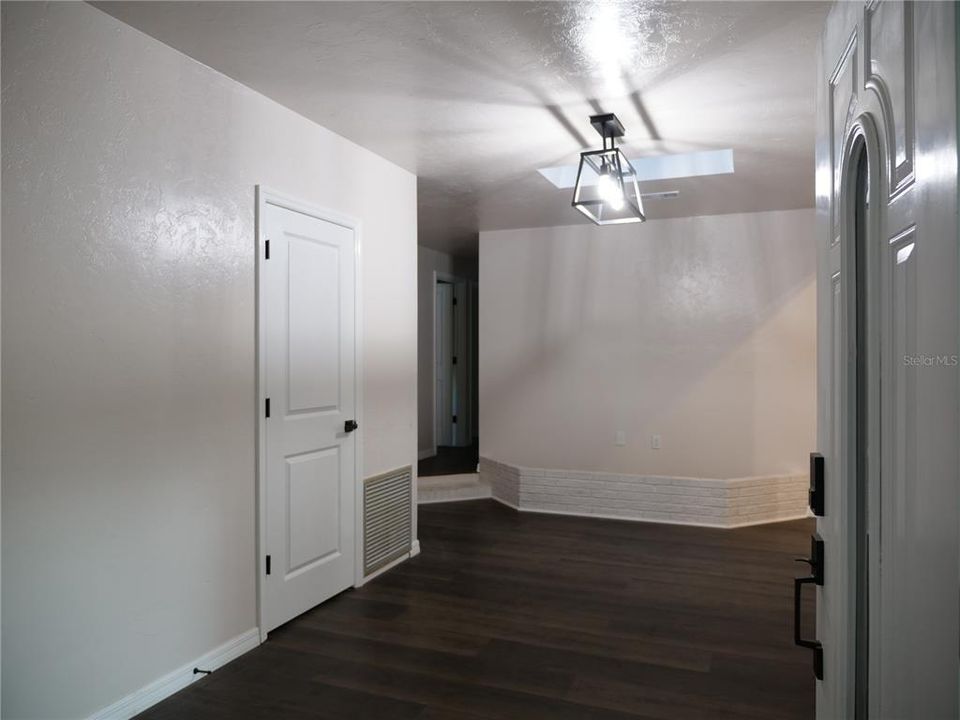 For Sale: $475,000 (3 beds, 2 baths, 1917 Square Feet)