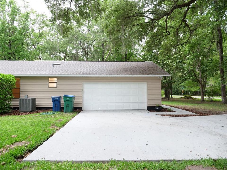 For Sale: $475,000 (3 beds, 2 baths, 1917 Square Feet)