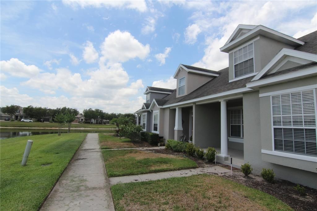 Active With Contract: $2,400 (3 beds, 2 baths, 1471 Square Feet)