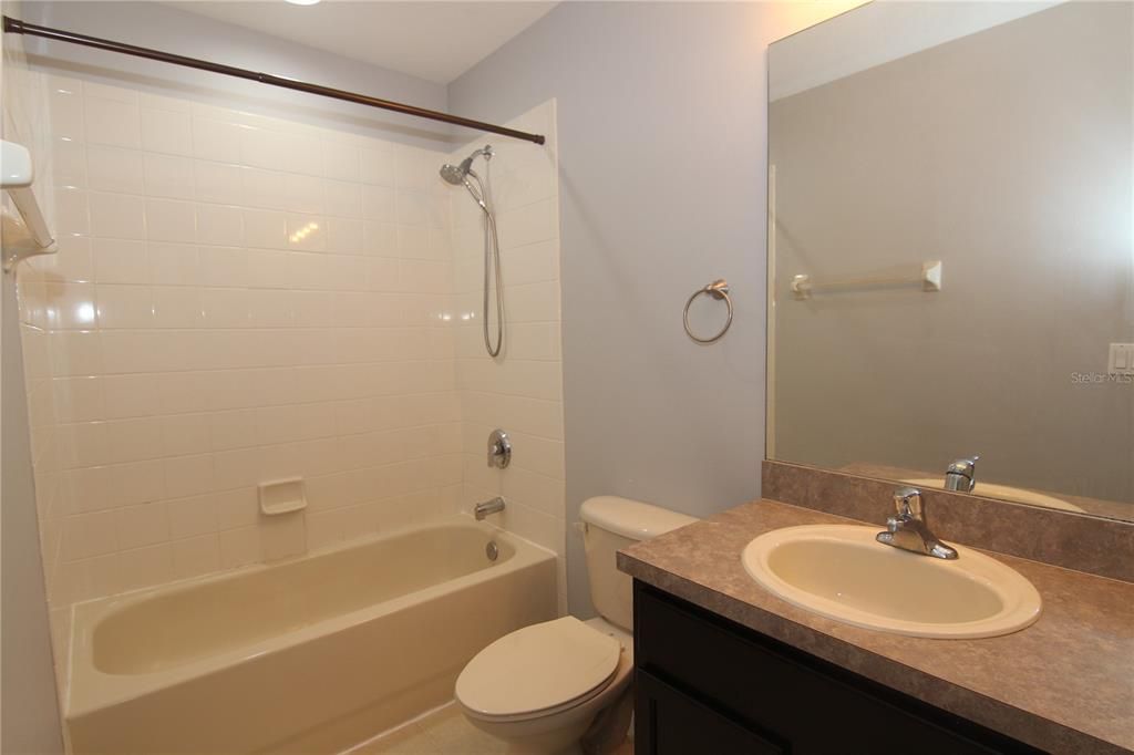 Active With Contract: $2,400 (3 beds, 2 baths, 1471 Square Feet)