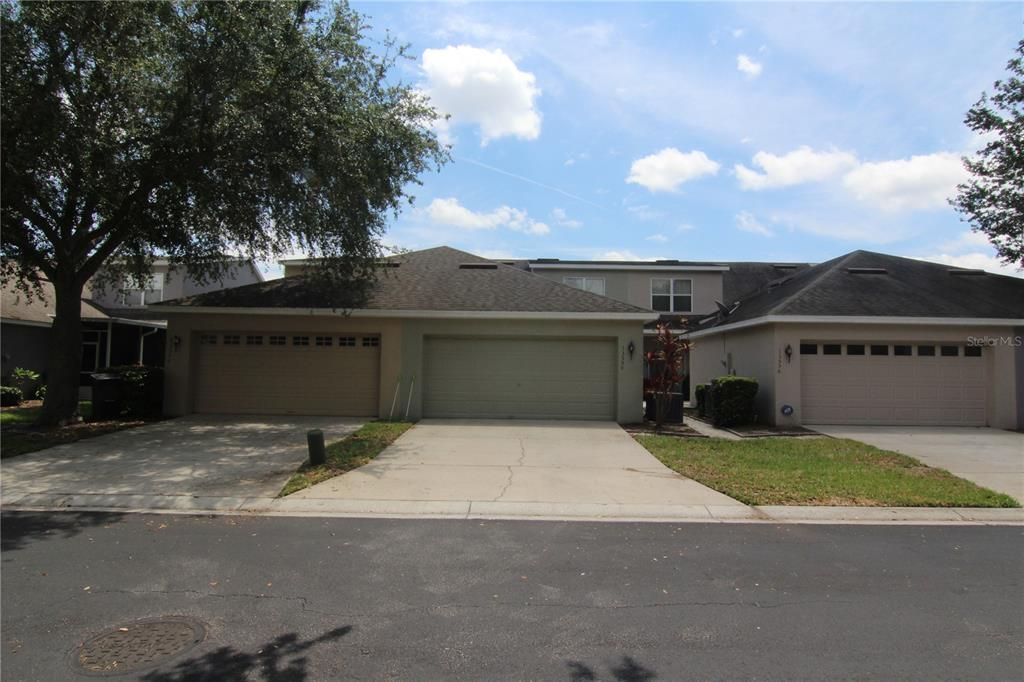 Active With Contract: $2,400 (3 beds, 2 baths, 1471 Square Feet)