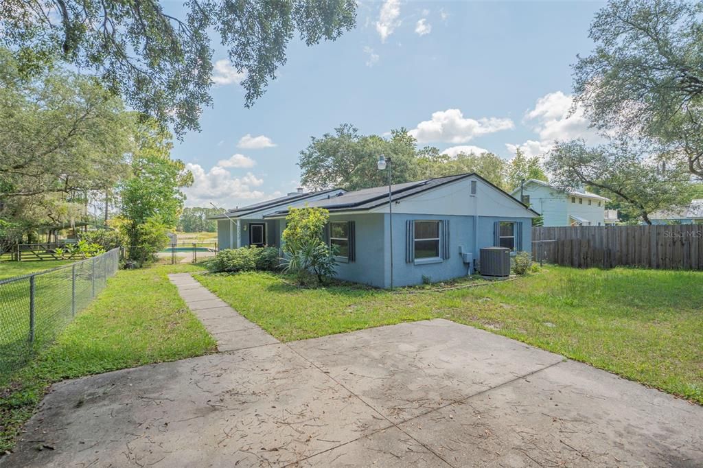 For Sale: $314,000 (3 beds, 2 baths, 1336 Square Feet)