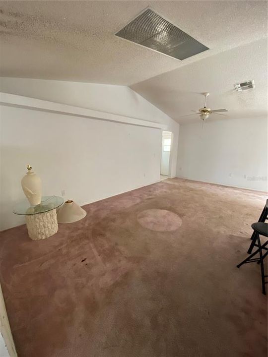 Active With Contract: $198,900 (2 beds, 2 baths, 1624 Square Feet)