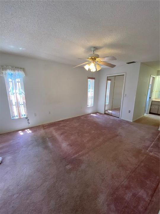 Active With Contract: $198,900 (2 beds, 2 baths, 1624 Square Feet)