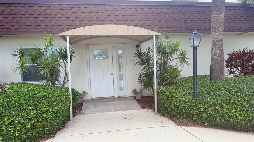 For Rent: $2,150 (2 beds, 2 baths, 1200 Square Feet)