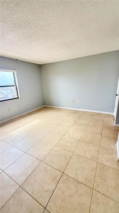 For Rent: $2,150 (2 beds, 2 baths, 1200 Square Feet)