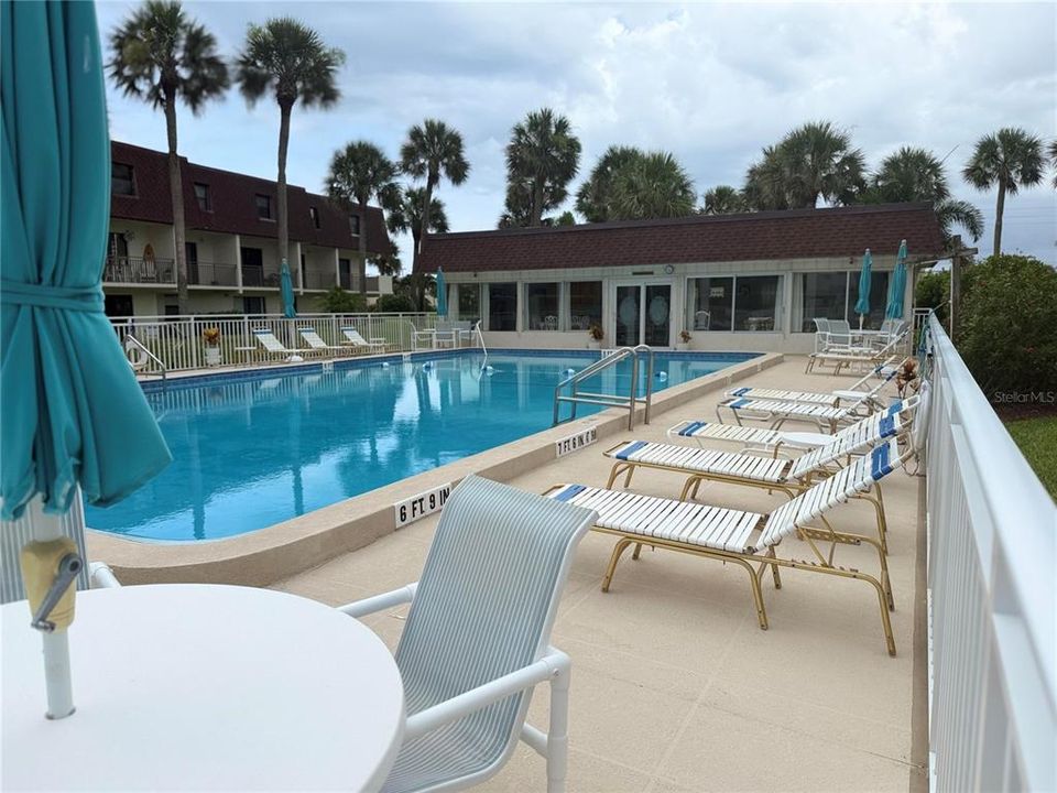 For Rent: $2,150 (2 beds, 2 baths, 1200 Square Feet)