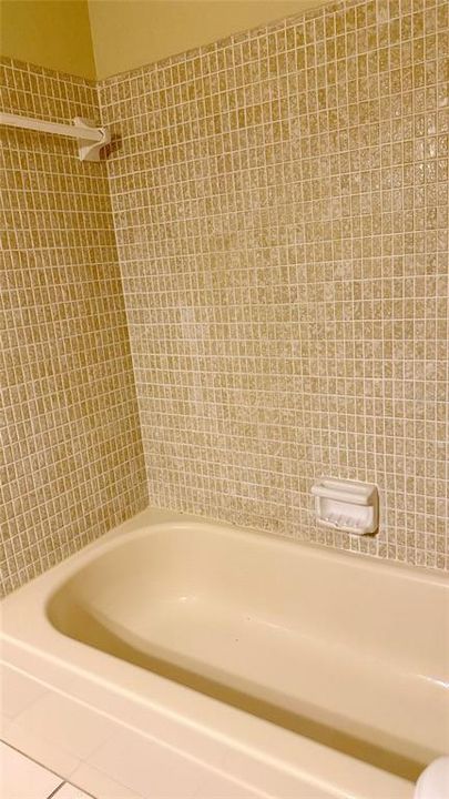 For Rent: $2,150 (2 beds, 2 baths, 1200 Square Feet)