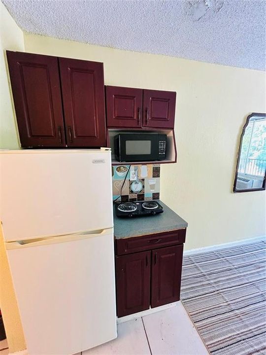 For Sale: $64,900 (1 beds, 1 baths, 276 Square Feet)